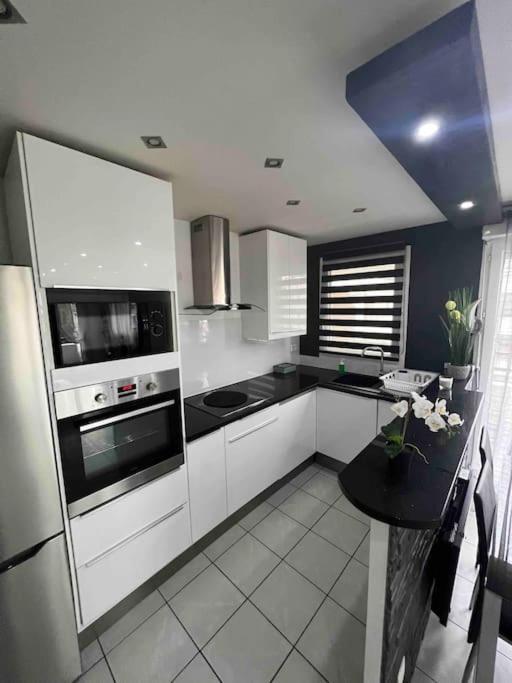 Tres Bel Appartement Entre Paris Et Disneyland Lognes Buitenkant foto