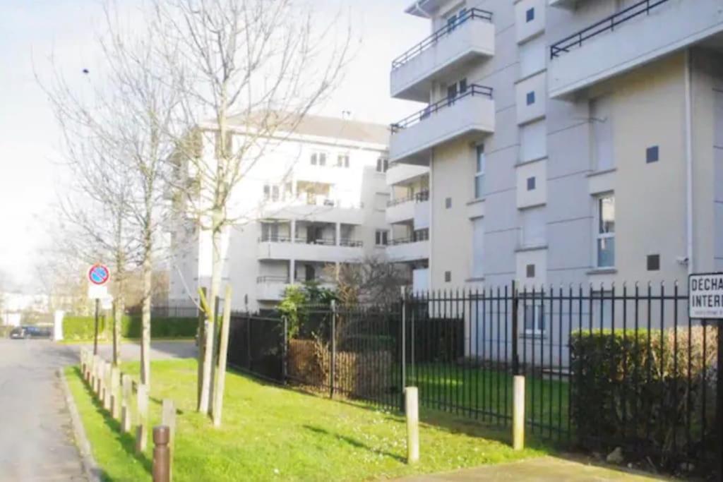 Tres Bel Appartement Entre Paris Et Disneyland Lognes Buitenkant foto